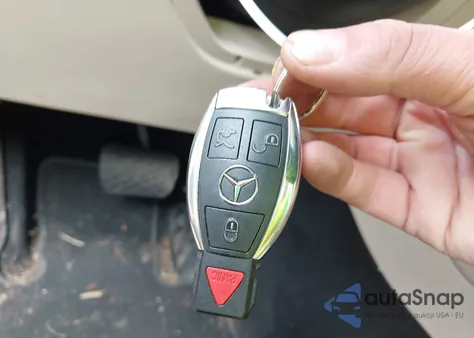 2016 Mercedes-Benz Glc 300 4Matic z USA, uszkodzony, nr VIN WDC0G4KB0GF081956